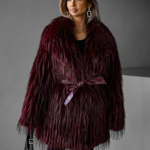 Vínový faux fur kožešinový kabát ALBERTO s páskem Velikost: M/L