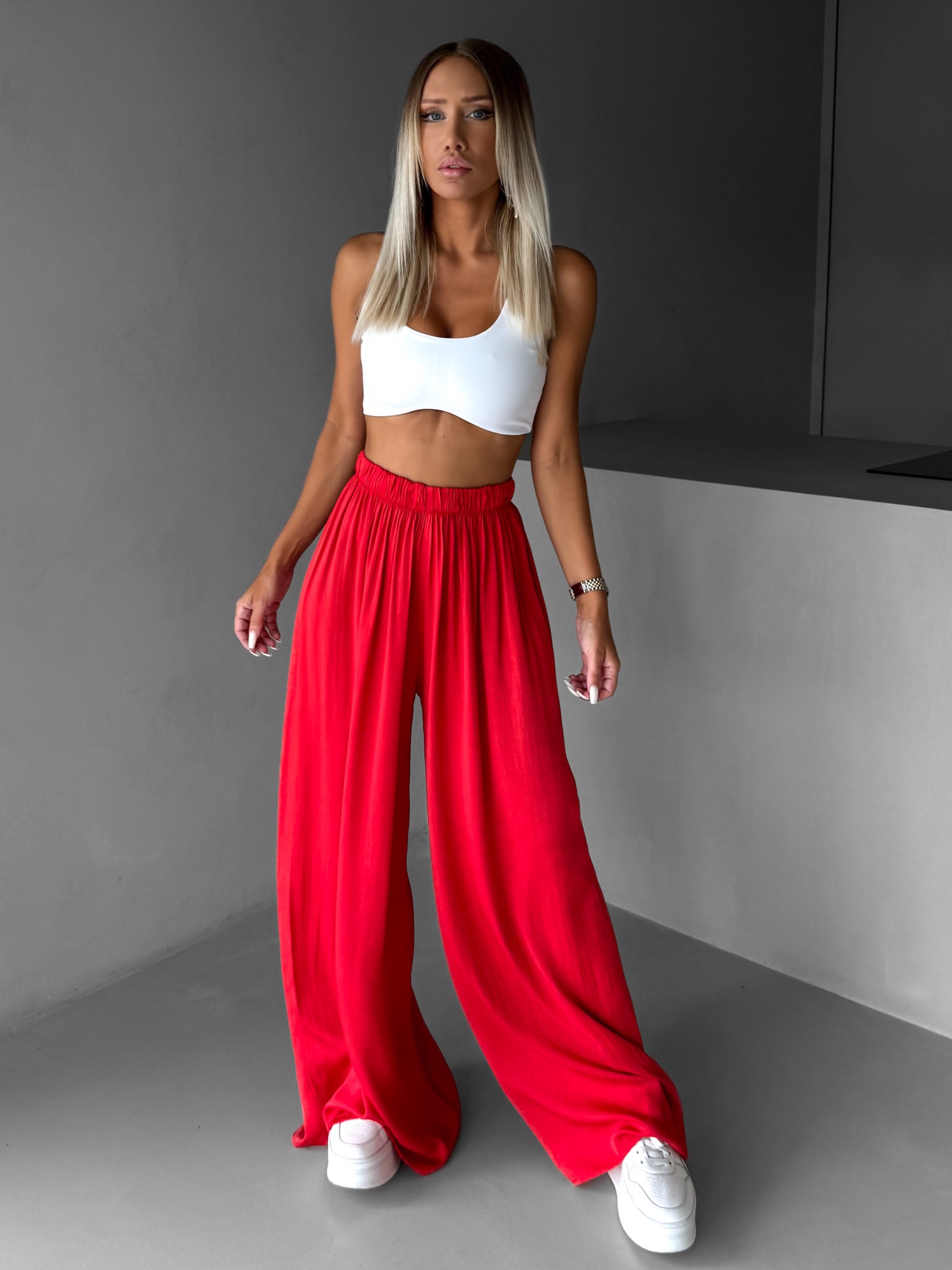 Červené široké volné dlouhé kalhoty OLVIRA Velikost: Standardní délka