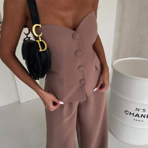 Hnědý elegantní kalhotový komplet SANARI s korzetem Velikost: M