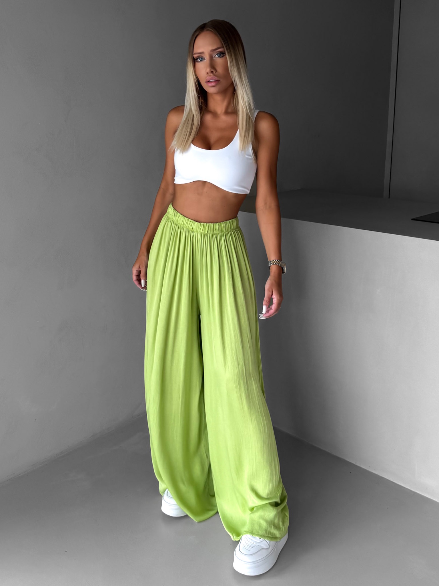 Zelené široké volné dlouhé kalhoty OLVIRA Velikost: Standardní délka