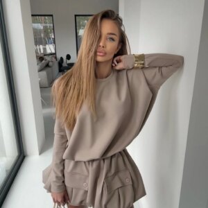Hnědý teplákový stylový komplet TAUPE se sukní Velikost: ONESIZE